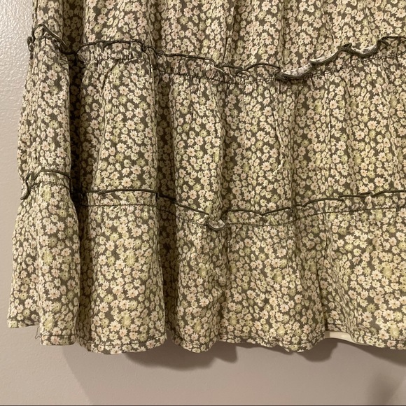 Good Luck Gem Green Daisy Floral Skirt White & Sage Flowy Tiered Women’s Medium - Picture 11 of 11